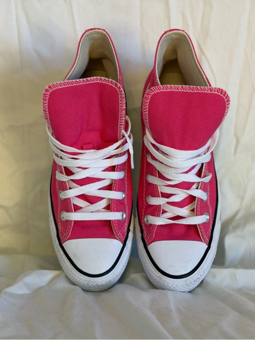 Converse bright pink